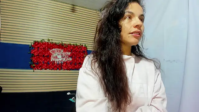 Snapshot of rosse_2504 chatting on 04-21-26, 11:39 rosse 2504 online show from 04-21-26, 11:39