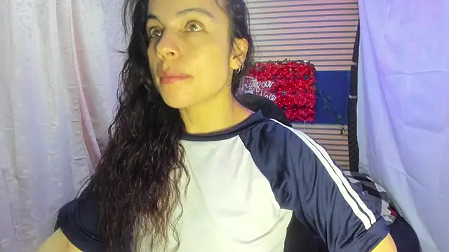 Snapshot of rosse_2504 chatting on 04-24-26, 11:23 rosse 2504 online show from 04-24-26, 11:23