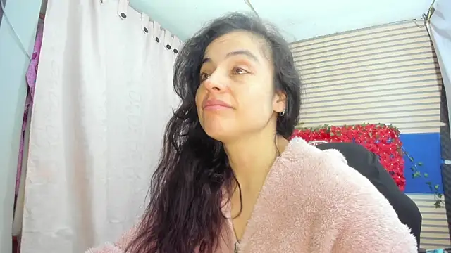 Snapshot of rosse_2504 chatting on 05-25-26, 12:26 rosse 2504 online show from 05-25-26, 12:26