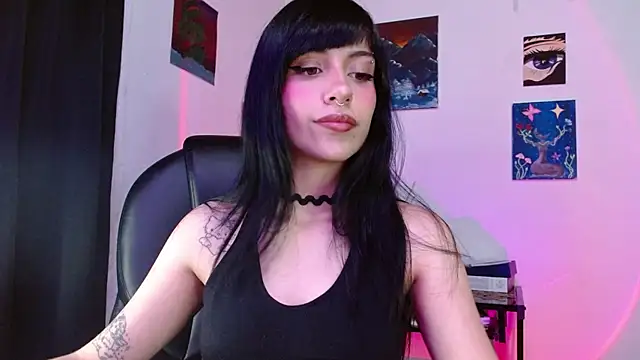 Snapshot of Ary_Pieerce chatting on 04-29-26, 12:37 Ary Pieerce online show from 04-29-26, 12:37