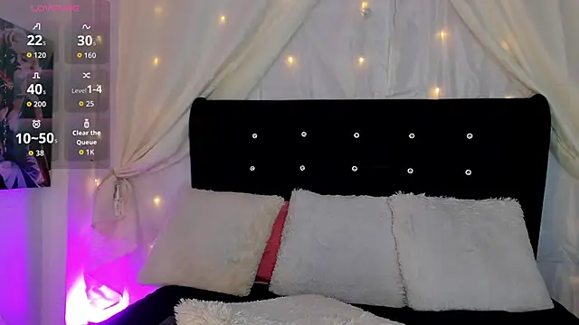 Laurablue online show from 11-18-25, 08:12