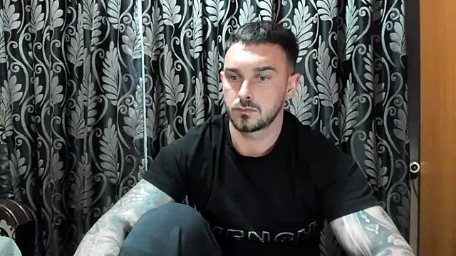 Snapshot of Jonmusclemaster chatting on 04-29-26, 08:48 Jonmusclemaster online show from 04-29-26, 08:48