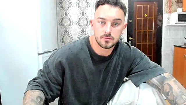 Snapshot of Jonmusclemaster chatting on 05-22-26, 08:07 Jonmusclemaster online show from 05-22-26, 08:07