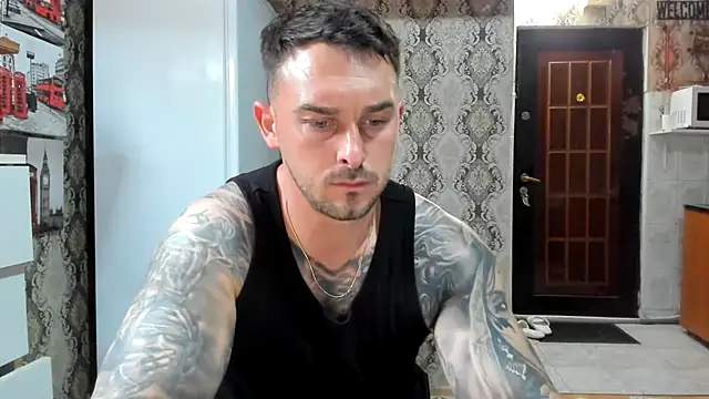 Snapshot of Jonmusclemaster chatting on 06-10-26, 08:10 Jonmusclemaster online show from 06-10-26, 08:10