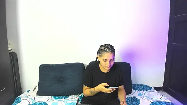 AndreaAndKarina online show from 11-29-25, 12:00