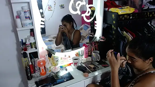 Snapshot of kiara_milf_ chatting on 06-18-26, 06:24 kiara milf online show from 06-18-26, 06:24