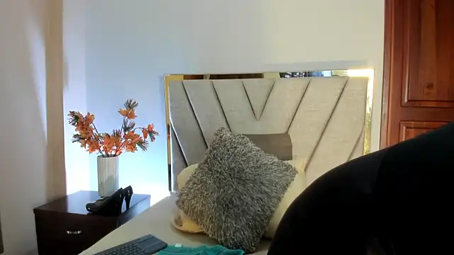 AlissaNix online show from 01-05-26, 11:30