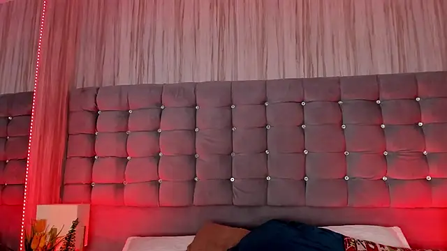 Snapshot of Poacahontasfg chatting on 01-08-26, 03:56 Poacahontasfg online show from 01-08-26, 03:56