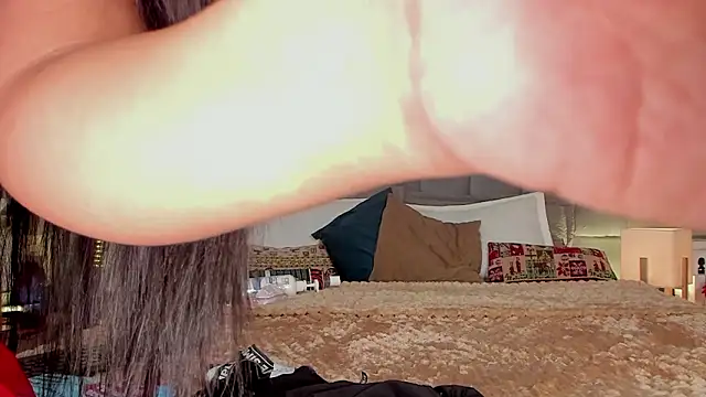 Snapshot of Poacahontasfg chatting on 02-19-26, 03:58 Poacahontasfg online show from 02-19-26, 03:58