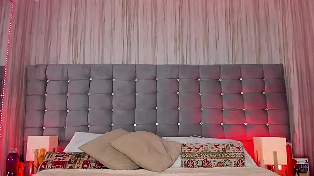 Poacahontasfg online show from 04-17-26, 04:04