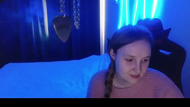 KatrinaFlam online show from 01-31-25, 06:35