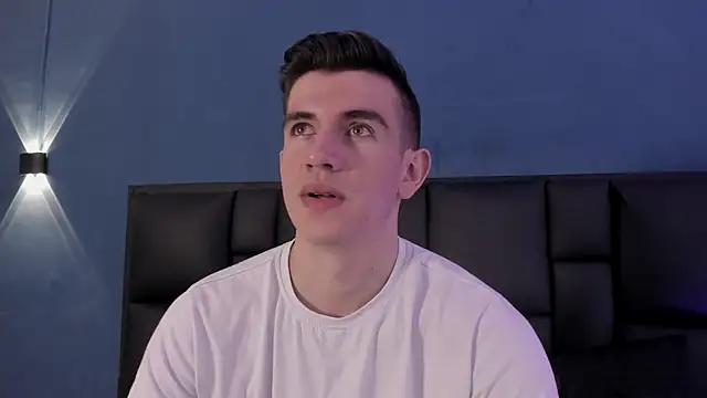 MikaelSlow online show from 10-06-25, 03:19