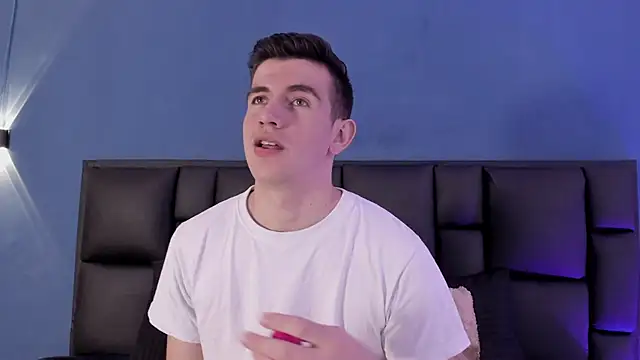 MikaelSlow online show from 09-14-25, 04:57