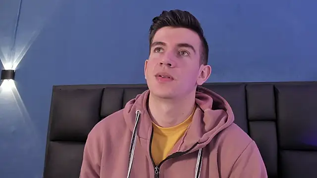 MikaelSlow online show from 11-15-25, 04:27