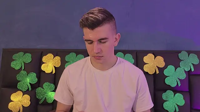 MikaelSlow online show from 03-13-26, 04:06