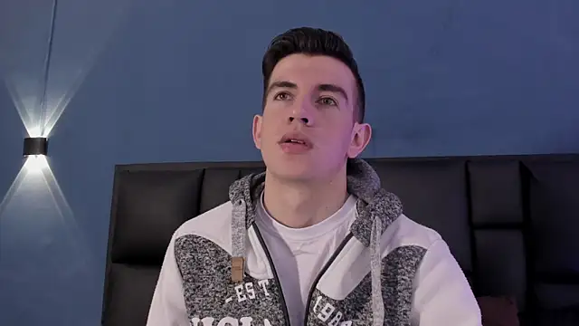 MikaelSlow online show from 10-08-25, 03:19