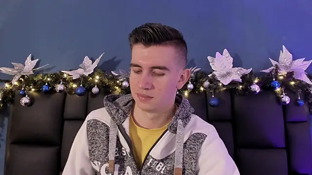 MikaelSlow online show from 11-30-25, 05:30