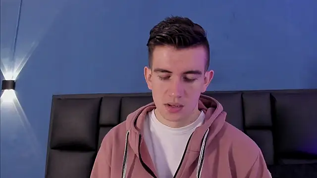 MikaelSlow online show from 09-21-25, 04:17