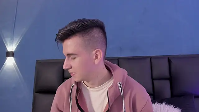 MikaelSlow online show from 10-03-25, 03:52