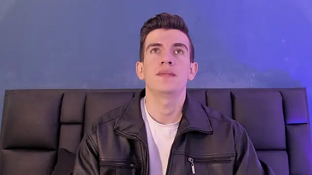 MikaelSlow online show from 01-13-26, 03:54