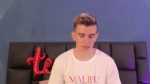 MikaelSlow online show from 02-13-26, 04:34