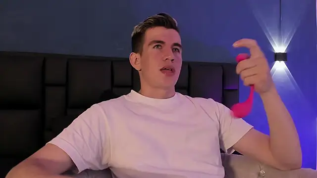 MikaelSlow online show from 02-05-26, 03:46