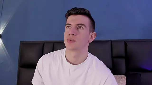 MikaelSlow online show from 09-12-25, 04:01