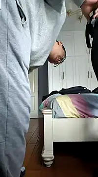 big-pig online show from 12-13-24, 05:05