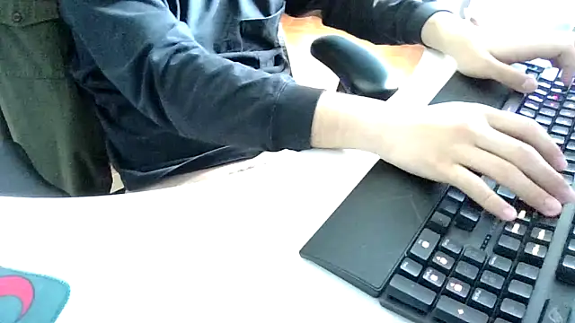 big-pig online show from 04-20-26, 01:41