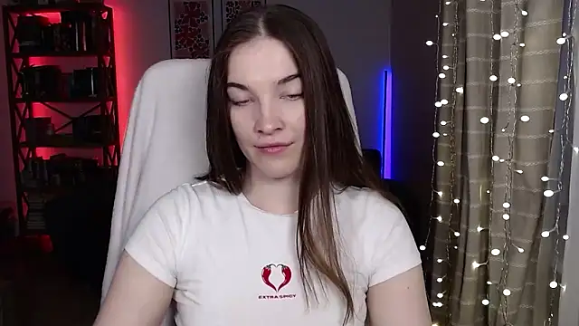 Snapshot of kenzie_x chatting on 02-03-26, 07:24 kenzie x online show from 02-03-26, 07:24