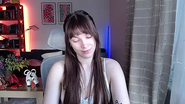 Snapshot of kenzie_x chatting on 03-05-26, 07:27 kenzie x online show from 03-05-26, 07:27