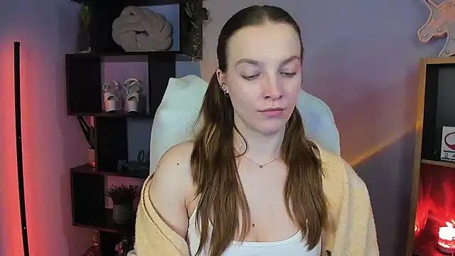 kenzie x online show from 02-25-25, 08:14