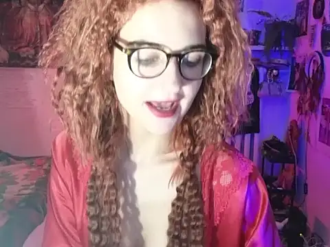 Snapshot of TatianaRomanov chatting on 04-10-26, 08:16 TatianaRomanov online show from 04-10-26, 08:16