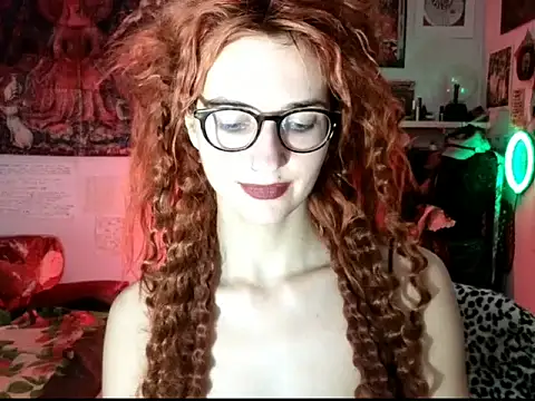 Snapshot of TatianaRomanov chatting on 06-10-26, 07:59 TatianaRomanov online show from 06-10-26, 07:59
