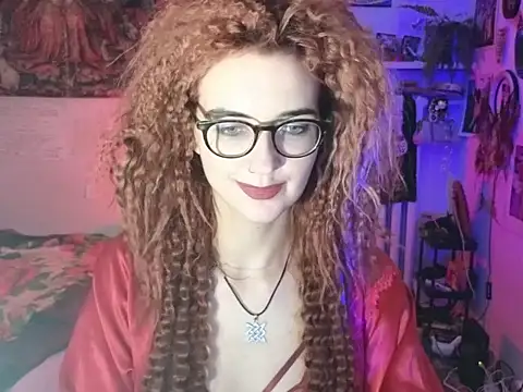 Snapshot of TatianaRomanov chatting on 04-11-26, 08:01 TatianaRomanov online show from 04-11-26, 08:01