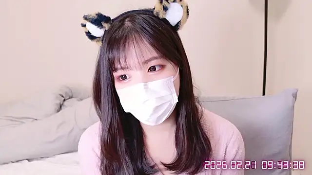 Snapshot of -Manamin- chatting on 02-21-26, 12:45 -Manamin- online show from 02-21-26, 12:45