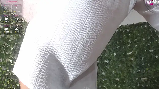 Snapshot of Samara_Hillss chatting on 10-13-25, 01:23 Samara Hillss online show from 10-13-25, 01:23