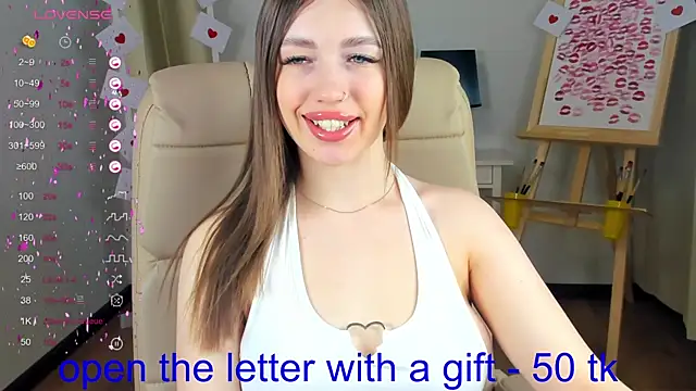 Snapshot of Diana_twerk chatting on 02-09-25, 08:43 Diana twerk online show from 02-09-25, 08:43