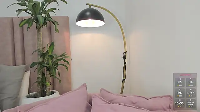 im alejandra  online show from 11-21-25, 11:48