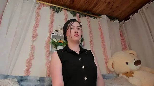 Idara and Edahi01 online show from 02-05-26, 08:15