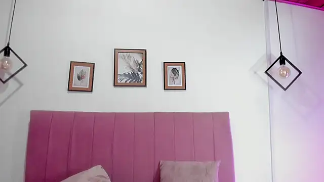Snapshot of GENNESIS_LOVE chatting on 09-13-25, 03:17 GENNESIS LOVE online show from 09-13-25, 03:17