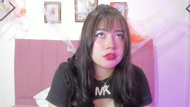 GENNESIS LOVE online show from 11-01-25, 11:53