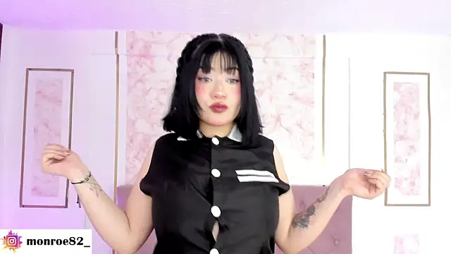 GENNESIS LOVE online show from 04-21-26, 04:41