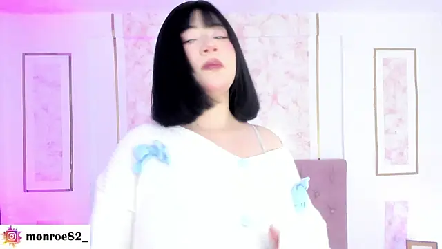 GENNESIS LOVE online show from 04-18-26, 03:31