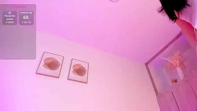 Mia 222 online show from 03-08-26, 11:13