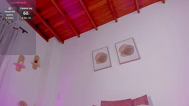 Mia 222 online show from 12-17-25, 10:31