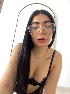 Mia 222 online show from 03-12-26, 11:58