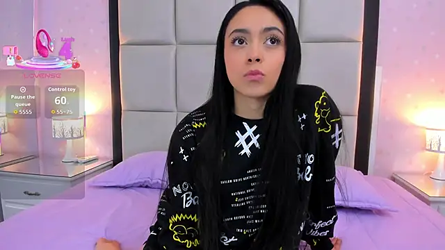 HannaClarrk  online show from 09-28-25, 12:45