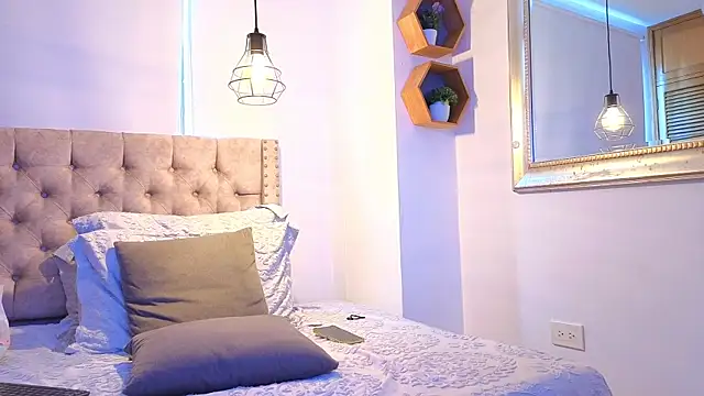 Anya Texas online show from 11-12-25, 08:01