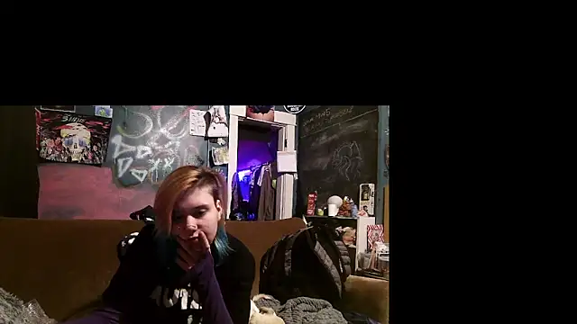 Snapshot of Esteem369 chatting on 01-21-25, 02:33 Esteem369 online show from 01-21-25, 02:33